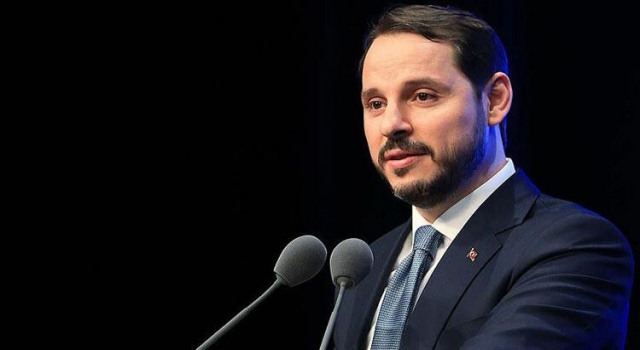 Bakan Albayrak: “Kadınların, iş hayatının her alanındaki dik duruşları bizlere güç veriyor”