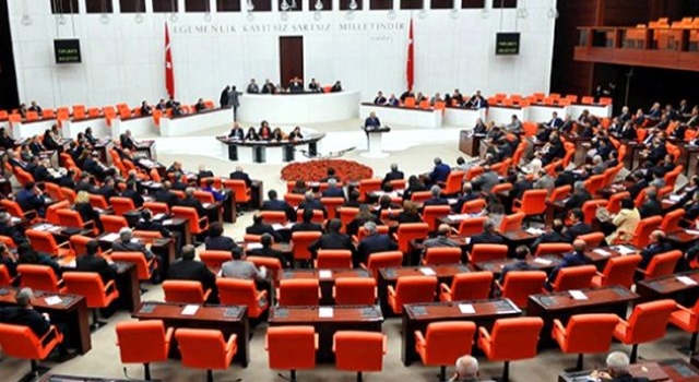 AK Parti yeni kanun teklifini Meclis Başkanlığı'na sundu: Gıdada hile yapanlara ağır cezalar geliyor