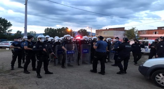 Bursa'da iki grup arasında çıkan çatışmada bir polis memuru şehit oldu