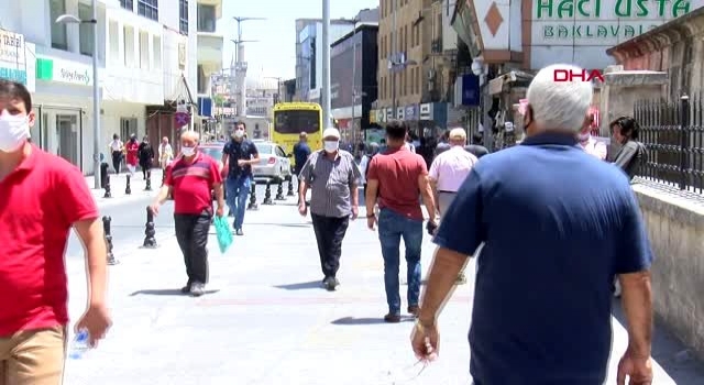 Gaziantep'teki çarşılarda yoğunluk