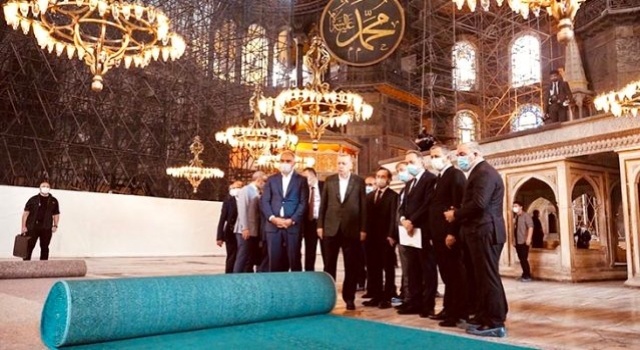 Ayasofya Camii'nin halıların rengi konusunda son kararı Cumhurbaşkanı Erdoğan verdi