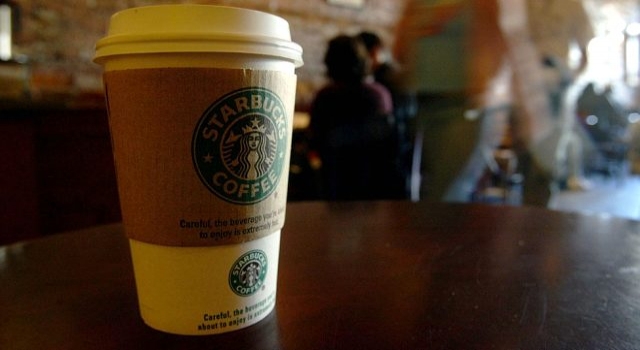 Starbucks'ta Müslüman kadına ayrımcılık: Bardağına "Ayşe" yerine "DEAŞ" yazdılar