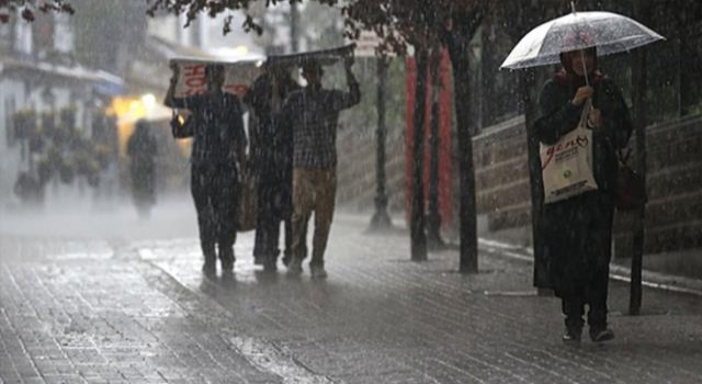 Şemsiyeleri hazırlayın! Meteoroloji'den 12 il için kuvvetli sağanak yağış uyarısı