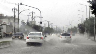 Meteoroloji, 3 il için sağanak, dolu ve hortum uyarısında bulundu