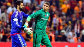 Volkan Demirel'den Muslera'ya geçmiş olsun mesajı