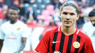 2. Lig'e düşen Eskişehirspor'un genç oyuncusu Mehmet Özcan, Bundesliga ekibi Freiburg'un gündeminde