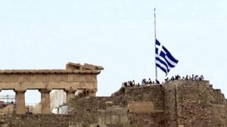 Yunanistan'da Ayasofya matemi! Bayraklar yarıya indirildi, her yerden çan sesleri geliyor