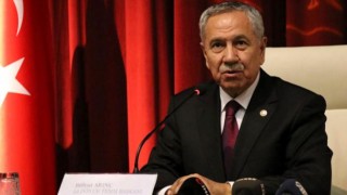 Bülent Arınç'tan "AK Parti'den istifa edecek misiniz?" sorusuna net yanıt: Neden istifa edeyim?