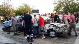 7 aracın karıştığı kazada ortalık savaş alanına döndü: 1 ölü, 8 yaralı