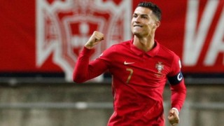 Her maç kırılacak bir rekor buluyor! Portekiz'i sırtlayan Ronaldo yine tarihe geçti