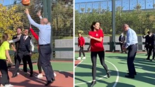 Cumhurbaşkanı Erdoğan, gençlerle basketbol oynadı