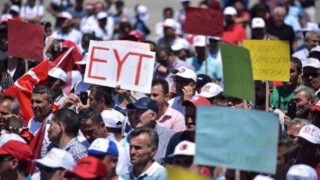 EYT'lilerle ilgili AK Parti'den bakanlığından yeni açıklama: Meclis'e getireceğiz