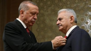 Tarihi zirvede Cumhurbaşkanı Erdoğan açıkladı: Binali Yıldırım, Türkiye'nin Aksakalı oldu